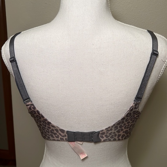 Victoria’s Secret T-shirt Bra- 34C - Picture 2 of 3